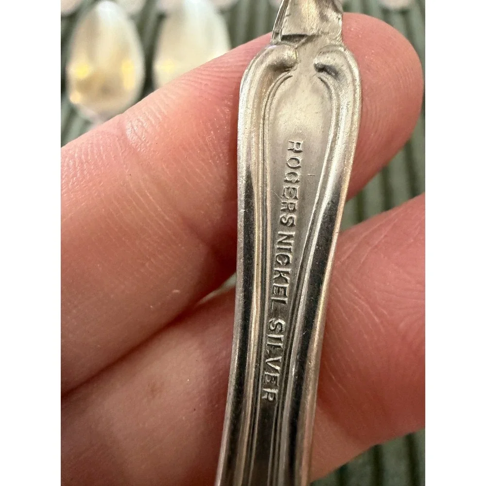 Rogers Nickel Silver Flatware Set 19‎ Piece - Spoons Forks Butter Knife